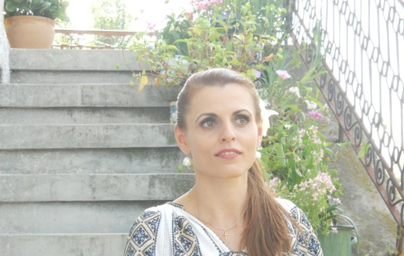 Cântăreaţa de muzică populară Valentina Ionescu şi-a dat masterul în criminalistică
