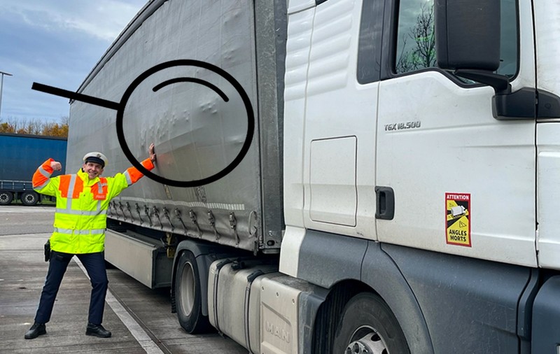„Cu ce e încărcat acest camion?” Surpriza polițiștilor germani după ce au reușit să deschidă remorca unui TIR