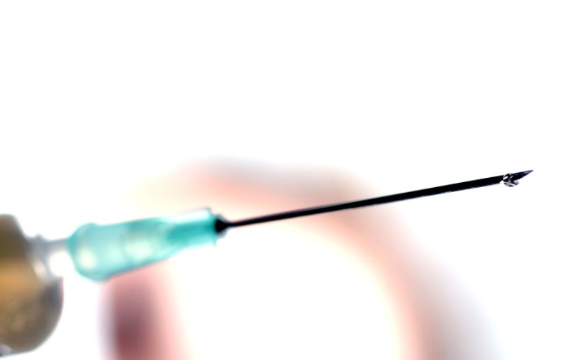 Un pedofil a înţepat 15 copii cu o seringă