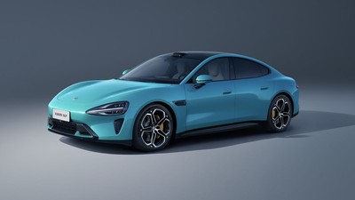 xiaomi su7 aqua blue