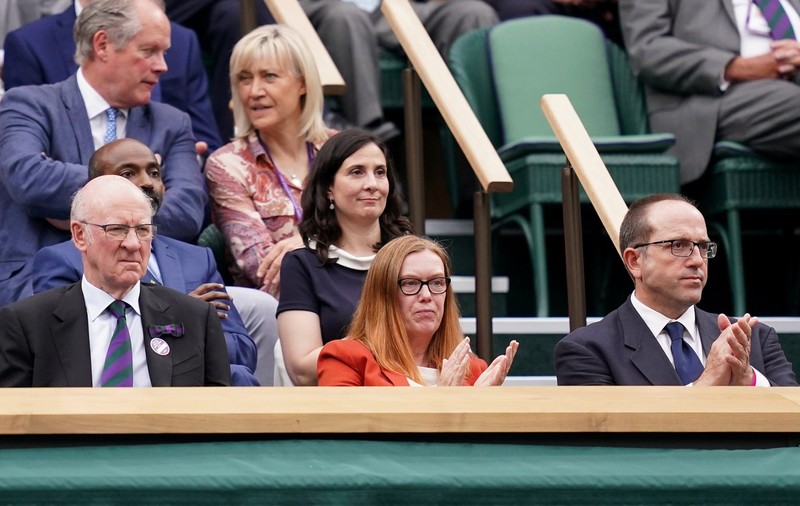Aplauze în picioare la turneul de tenis de la Wimbledon pentru Sarah Gilbert, „creatoarea” vaccinului AstraZeneca