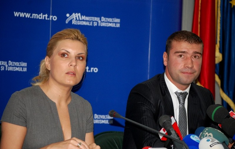Elena Udrea: ”Ar trebui ca şi Voiculescu să sponsorizeze un meci al lui Bute!”