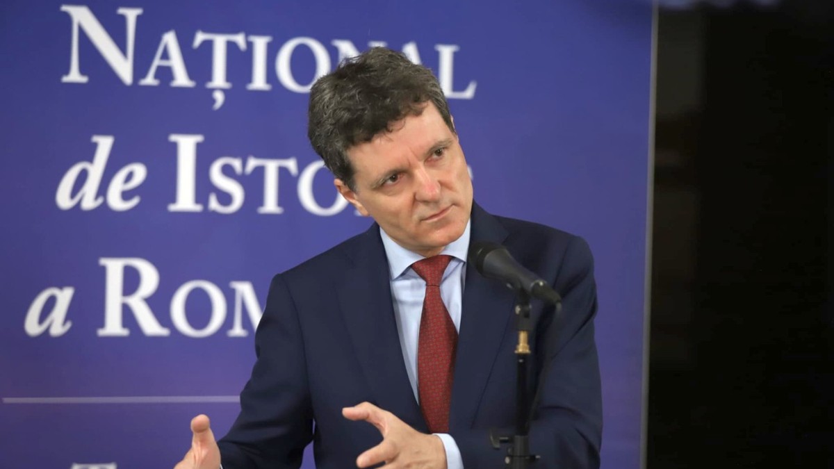 Nicușor Dan, către un jurnalist care l-a întrebat cât se mai ferește să propună un premier „Dacă vă propun pe dumneavoastră ajungem undeva”