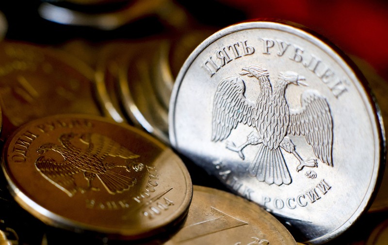 Cum a reușit Banca Centrală a Rusiei să consolideze pozițiile rublei în ciuda sancțiunilor occidentale