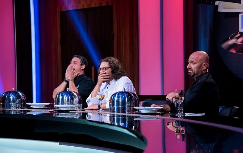 Mihai Bendeac vine la “Chefi la cuţite”. Cei trei jurați au fost surprinși de apariția lui în cadrul show-ului