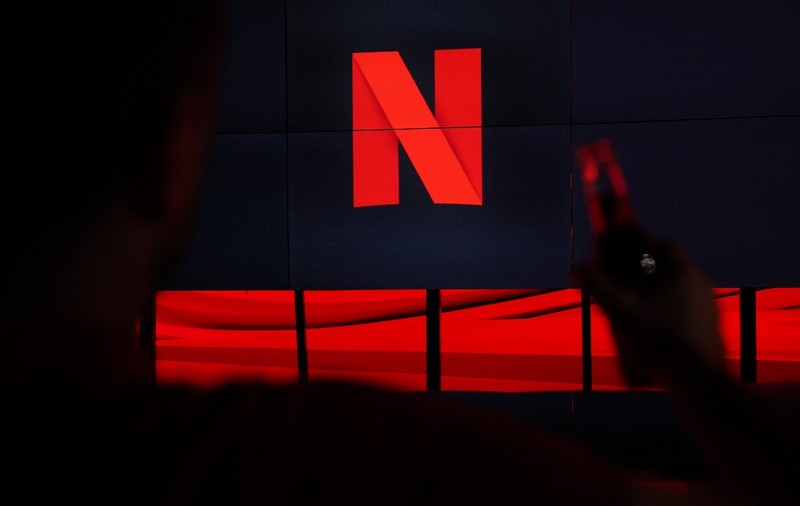 Netflix a anunțat concedierea a aproximativ 1.000 de angajați, reprezentând 6% din personalul său total, marcând cel mai amplu val de reduceri de personal din istoria companiei