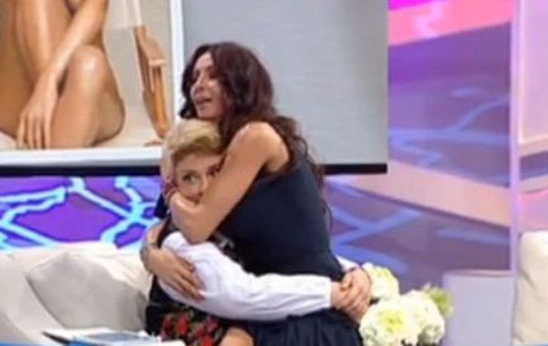 TEO ŞI RĂDULEASCA: s-au certat şi acum se pupă de mama focului | FOTO
