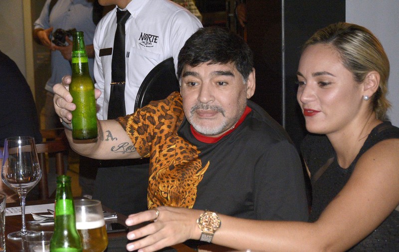 Amintirile detectivului care l-a spionat pe Maradona: "Femeile făceau coadă pentru o noapte cu el"