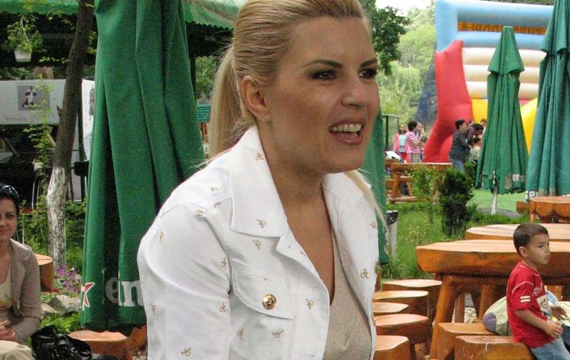 S-au bătut pentru Elena Udrea şi Luminiţa Anghel