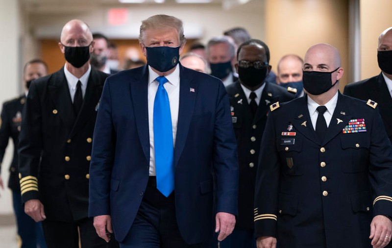 Donald Trump s-a răzgândit: “Purtatul măștii, un gest patriotic. Nu este nimeni mai patriot decât mine”