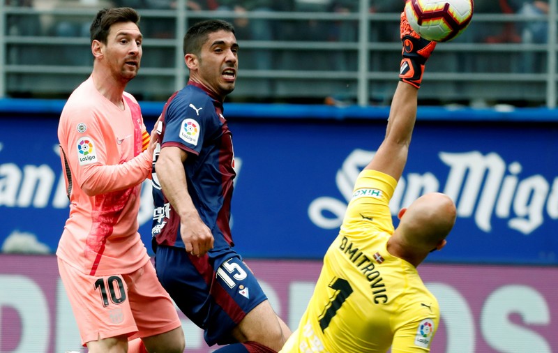 Lionel Messi, pe urmele lui Hugo Sanchez, singurul fotbalist care a câștigat de patru ori consecutiv titlul de golgheter în campionatul Spaniei