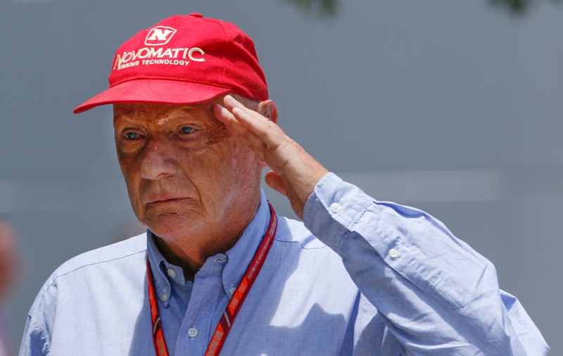 Momente dramatice pentru Niki Lauda, triplu campion mondial de Formula 1. A fost supus unui transplant pulmonar