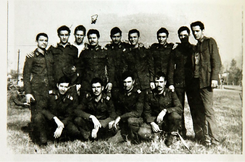 Gheorghe Nechita (al patrulea de sus), pe când era student la Academia Tehnică Militară