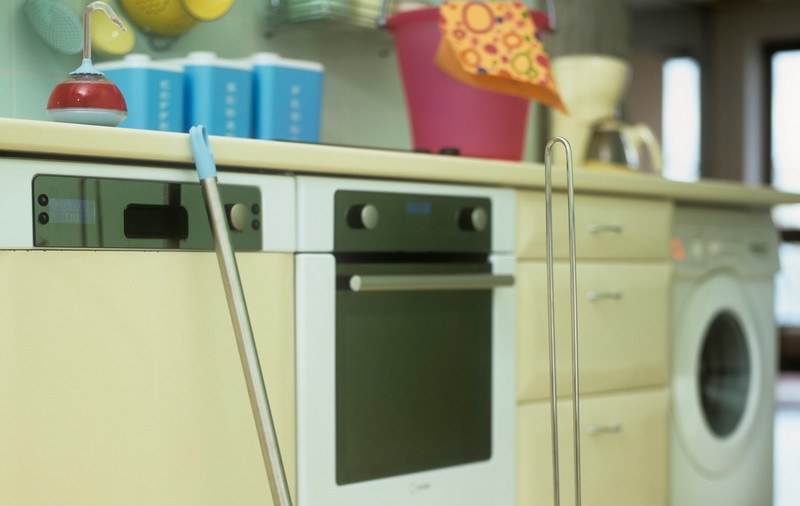 TRUCURI LA ÎNDEMÂNĂ pentru a CURĂŢA MIZERIA DIN APARTAMENT