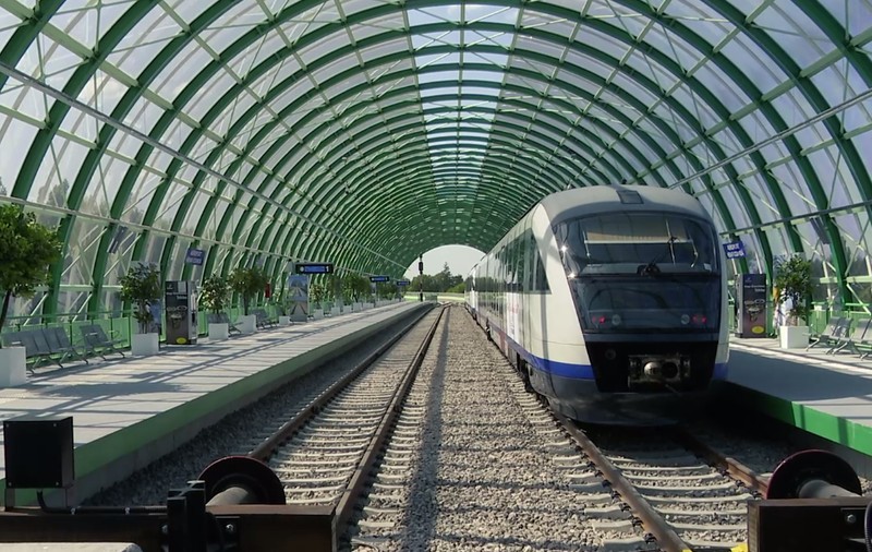 Prima zi de circulație, primele întârzieri pentru trenurile Gara de Nord - Aeroport Otopeni. Explicația CFR