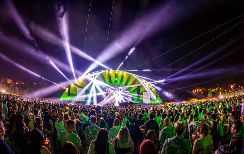 Peste 278.000 de fani s-au bucurat de ediția a șasea a celui mai mare festival de pe o plajă din Europa
