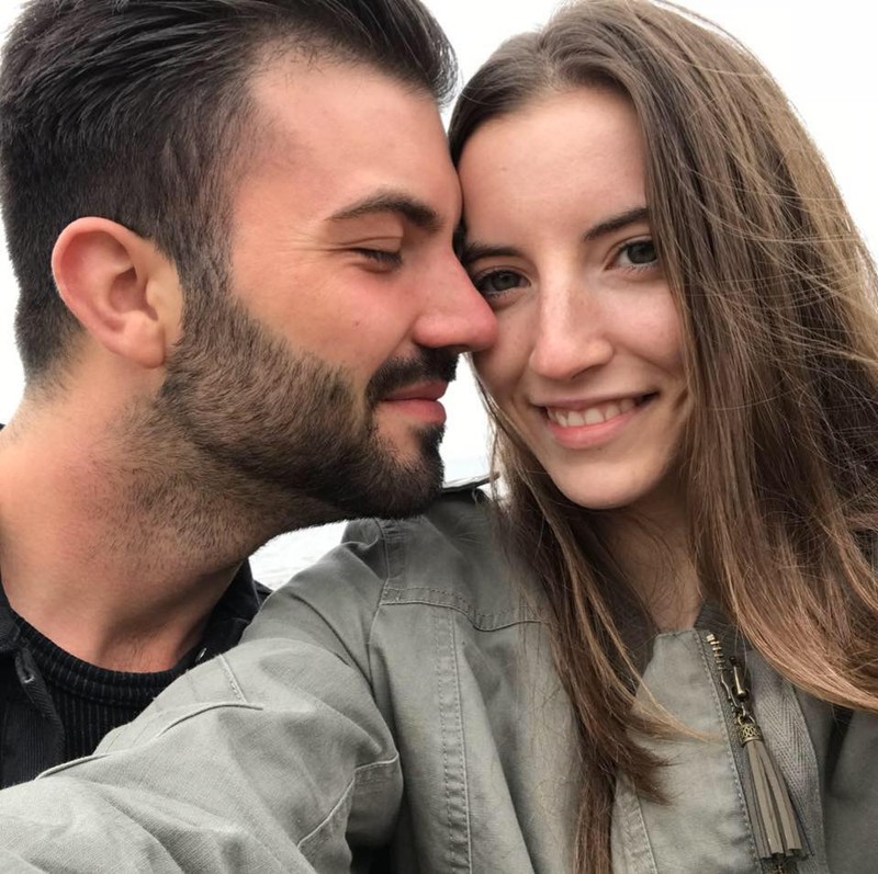 Jordan Worth, alături de un al bărbat