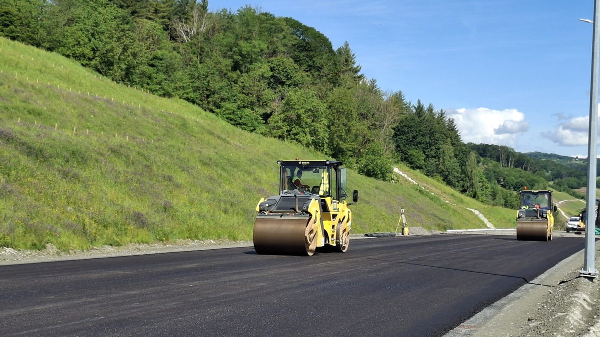 Lucrări secțiunea 4 Tigveni - Curtea de Argeș - Autostrada Sibiu - Pitești A1. Foto: Alex Vlaicu