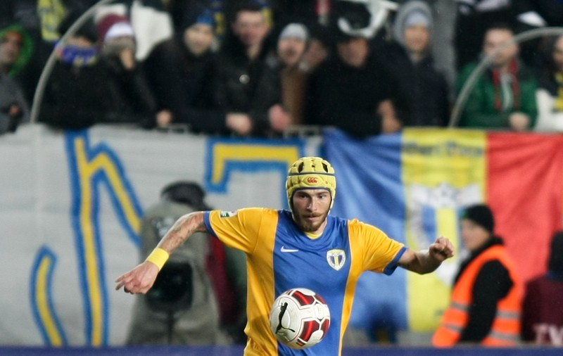 Fotbaliștii români nu mai au căutare în campionatele puternice! S-au reorientat spre destinații „exotice”