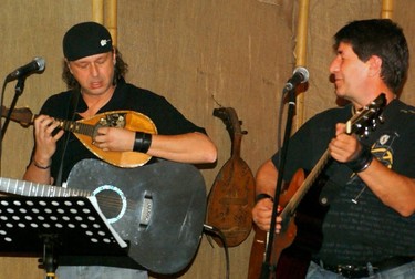 Vacanța Muzicală (2001), Mihai Napu&amp; Radu Pietreanu