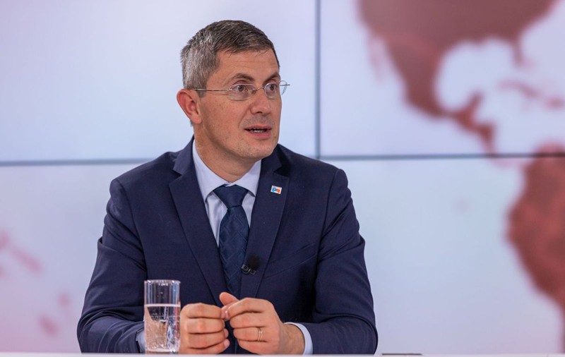 Dan Barna: ”Domnule Iohannis, să nu mai gândim de azi pe mâine! Să facem anticipate acum, cât PSD este slab”