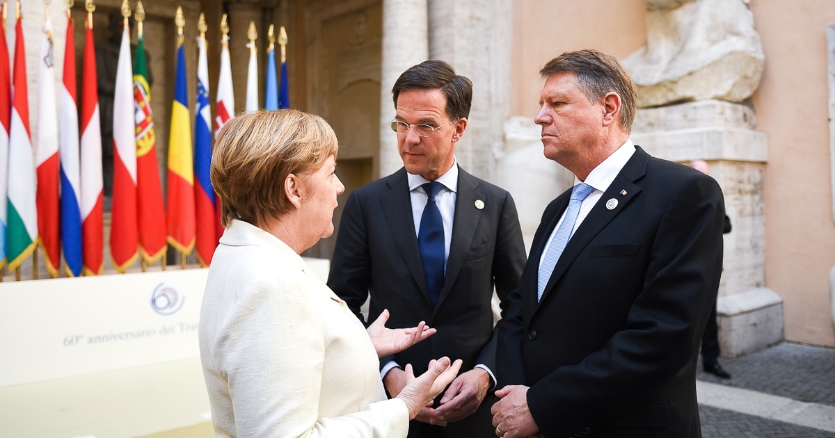 Klaus Iohannis pleacă luni în Germania