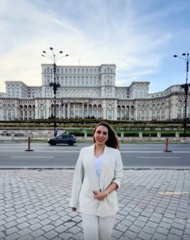 Iulia Vântur, vizită-fulger în România. Cu cine a petrecut iubita lui Salman Khan Paștele