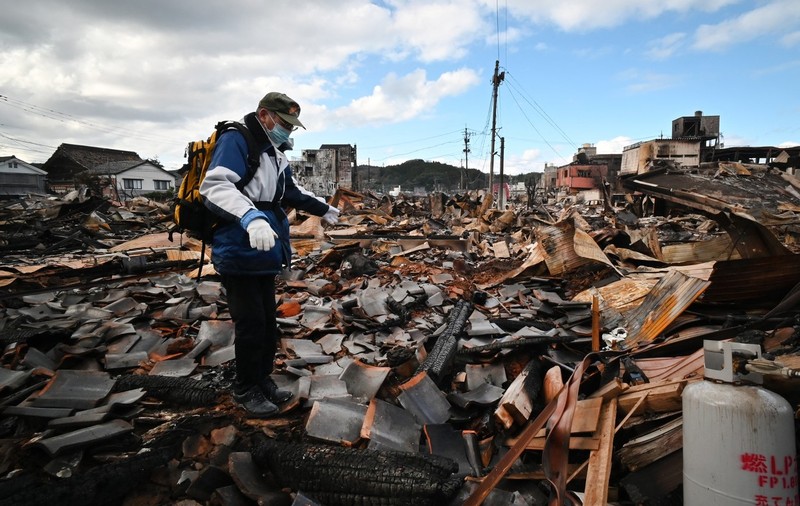 Aproape 250 de dispăruți în urma cutremurului de 7,6 grade din Japonia, din prima zi a anului. Bilanțul deceselor continuă să crească