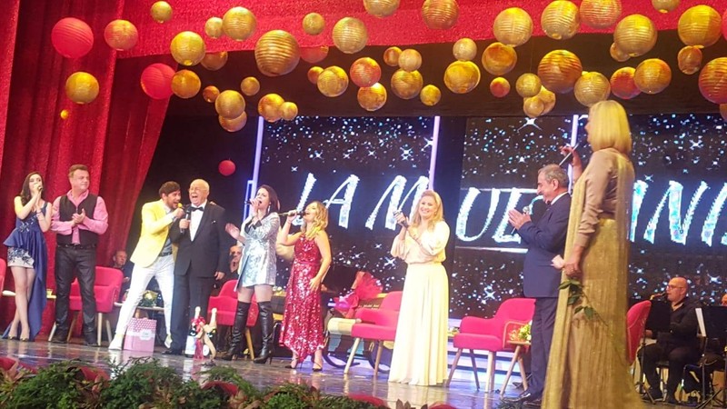 Alexandru Arsinel, în mare formă la spectacolul aniversar