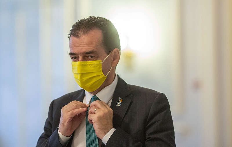 Ludovic Orban: „Ion Caramitru ne-a fermecat pe scenă, ne-a încurajat în vremuri grele, ne-a ajutat să mergem înainte”