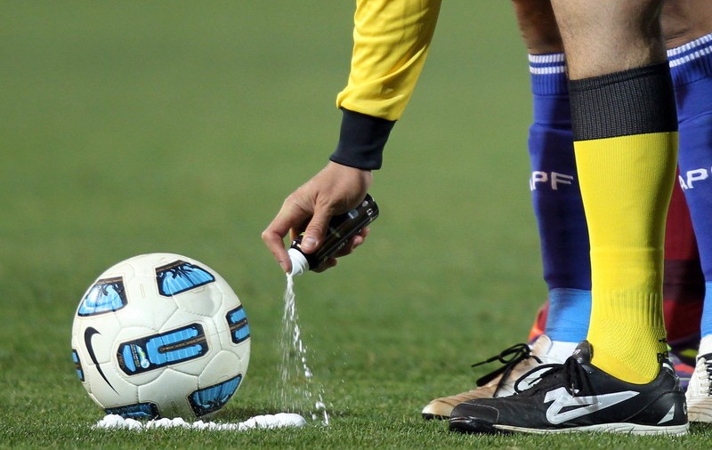 Spray-ul cu spumă va fi folosit și în Premier League
