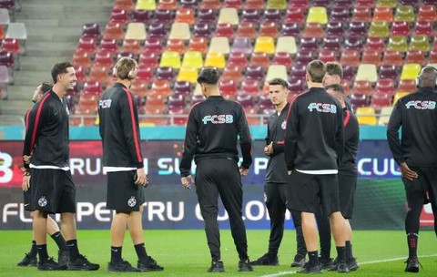 Laurențiu Reghecampf a schimbat căpitanul la FCSB! Cine poartă banderola cu Oțelul Galați