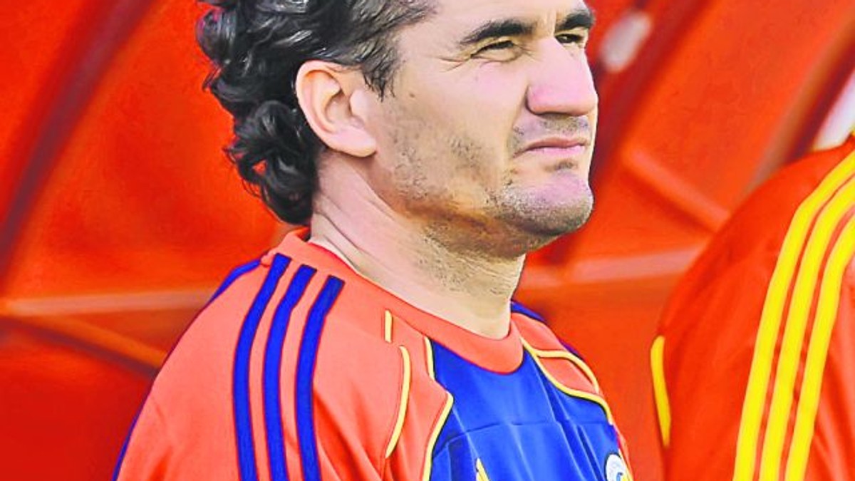 Fostul internațional Ovidiu Stângă e prezent la campusul de pregatire tehnică pentru copii şi juniori de la Școala de Fotbal ”Daniel Chiriță” din Ploiești