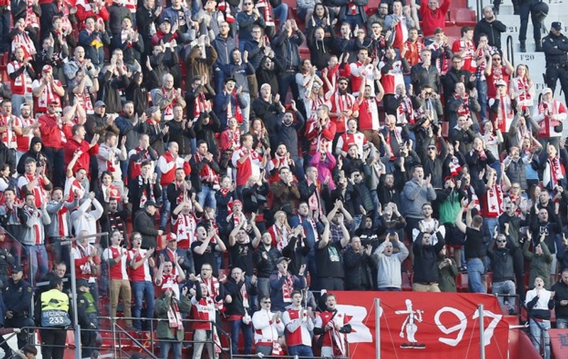 Scandări rasiste la adresa românilor în meciul CFR Cluj - Slavia Praga
