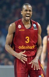 epa05280219 Galatasaray's Errick McCollum reacts during the basketball Eurocup final between Galatasaray and Strasbourg at Abdi Ipekci Sports Hall, Istanbul Turkey, 27 April 2016. EPA/TOLGA BOZOGLU