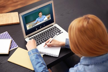 Video call de acasă - aplicații online