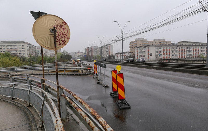Peste 600 de mii de euro pentru un parapet, în București. Licitația lansată de o companie a Primăriei Capitalei