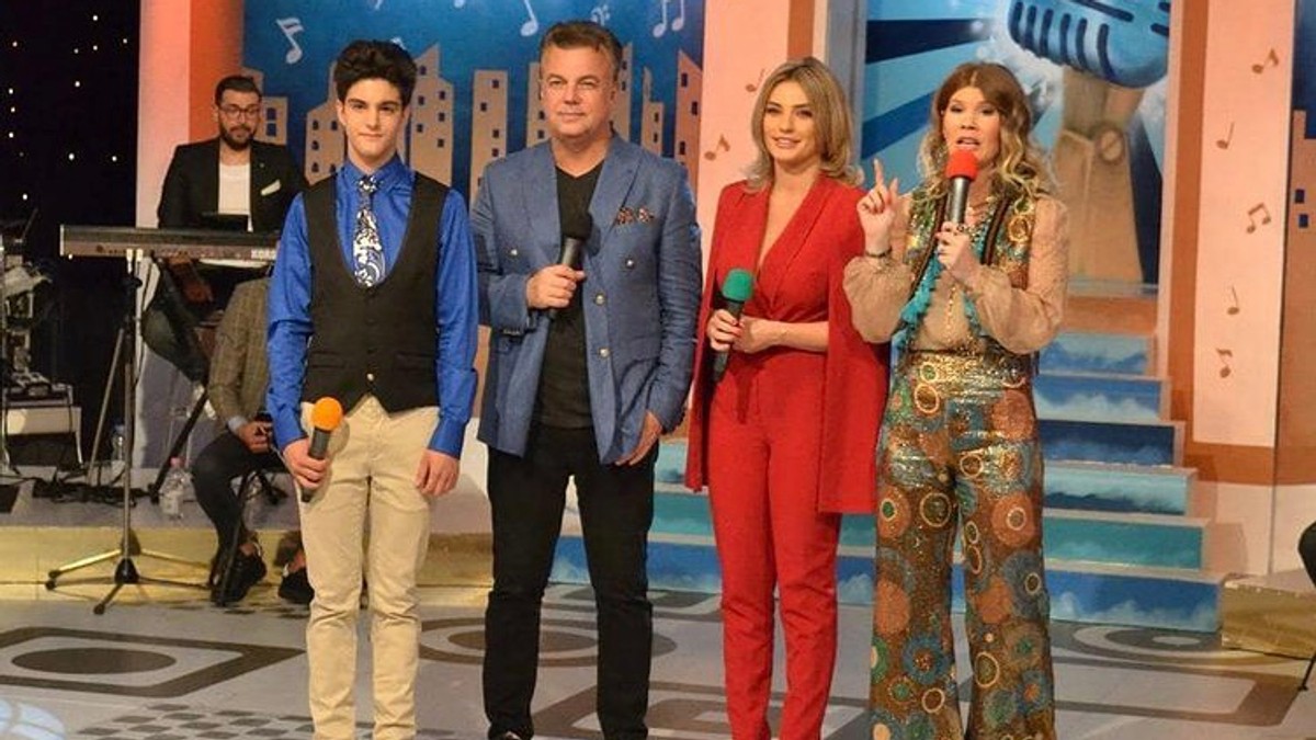 Adrian Enache alături de copiii săi, Diana și David