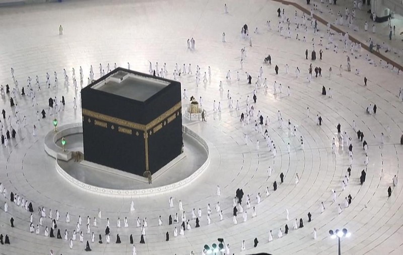 VIDEO | Cum arată marele pelerinaj de la Mecca în pandemia de COVID. Rugăciune cu măști de protecție și distanțare socială