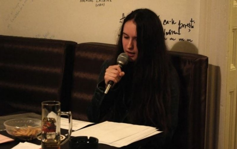 Scriitoarea Helena Corogodă s-a sinucis. Tânăra s-a spânzurat în timp ce ieșenii dansau Hora Unirii