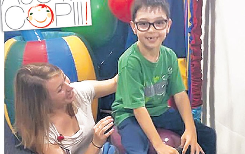 Miracolele de lângă noi. Cum învață un copil cu paralizie să meargă, într-un spital american