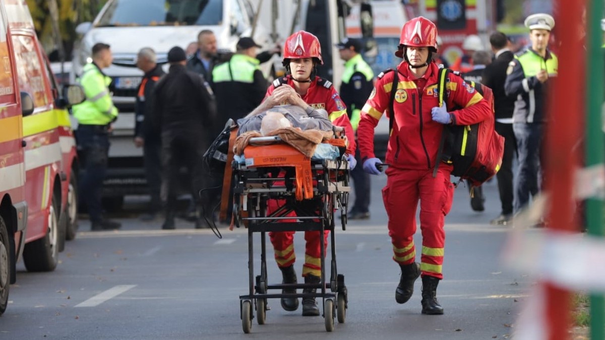 15 persoane au fost rănite și 3 au murit în explozia din Rahova. Foto Dumitru Angelescu