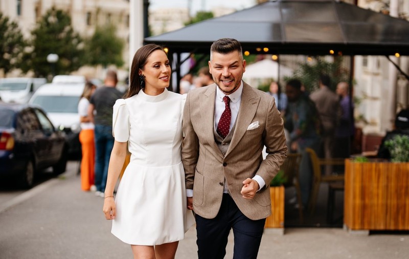 Valentin Luca și Roxana s-au căsătorit religios. Imagini de la nunta fostului finalist „Românii au talent”. „A fost cea mai frumoasă zi din viața noastră”