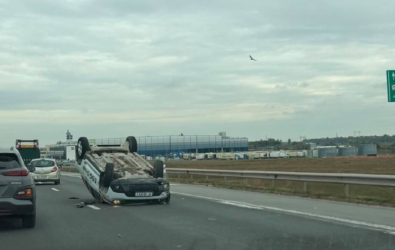 Mașină răsturnată A2