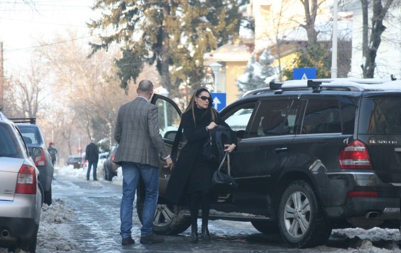 ÎNDUIOŞĂTOR! Cele mai EMOŢIONANTE IMAGINI cu ROMANIŢA şi FIUL EI, după moartea lui ADRIAN IOVAN! | FOTO EXCLUSIV!