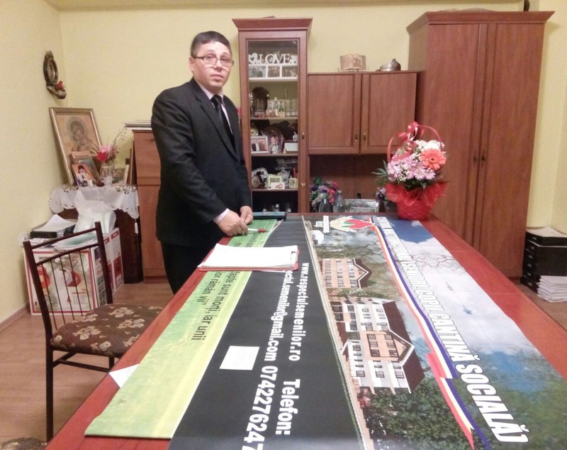REPORTAJ/ A dormit pe străzi, a cerşit prin trenuri și visa să ajungă dascăl de biserică. ”Eu știu ce înseamnă singurătatea și lipsa de iubire...”