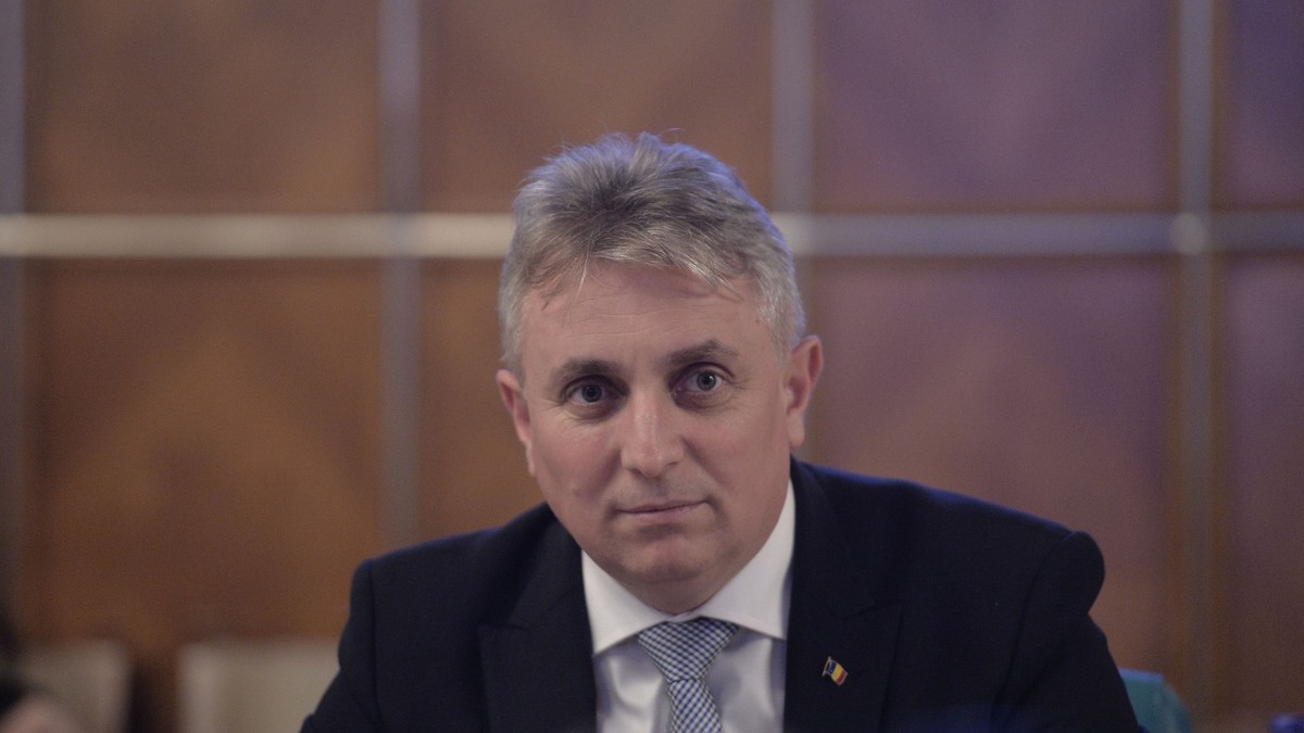 Fondurile europene pentru autostrada Sibiu-Pitești nu sunt blocate. Replica ministrului transporturilor către Răzvan Cuc. „Aruncă petarde în spațiul public”