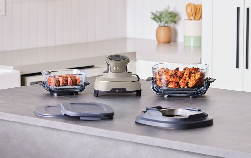 NINJA CRISPi, primul airfryer portabil cu recipient de sticlă, a ajuns în România