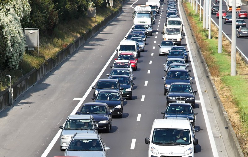 Credeai că în România e trafic? Coloană de mașini pe 850 de kilometri, în Franța, weekend-ul acesta