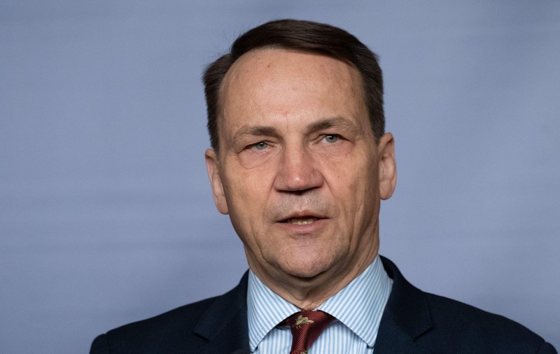 Rusia închide Consulatul Poloniei de la Sankt Petersburg şi expulzează trei diplomați. Varșovia spune că Moscova duce activități „teroriste”